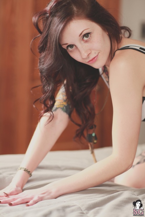 ohmygodbeautifulbitches:  Sairyn