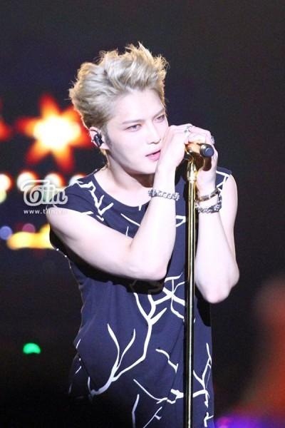 ilovekimjaejoong:  30/8/2014 in vietnam (4) 
