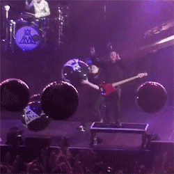 xuexun-deactivated20150925: Patrick vs. Balloons [x]