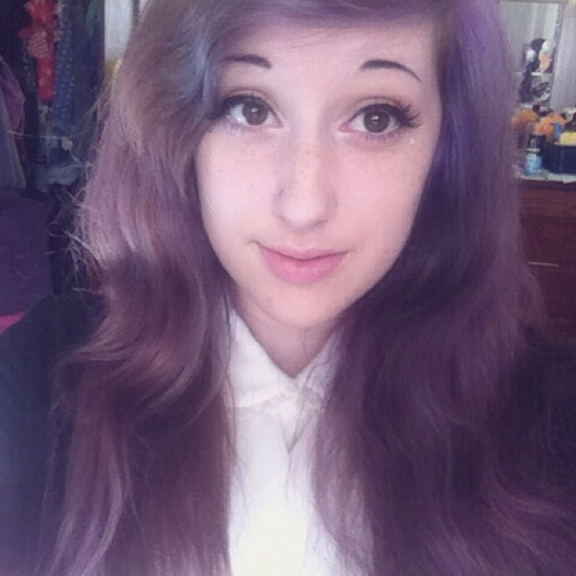 kittenpantsu:  selfie caption 