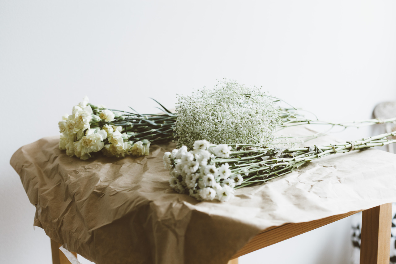 faown:  corinaesquivel:  Found some flowers, made a thing.http://www.corinaesquivel.com/floral