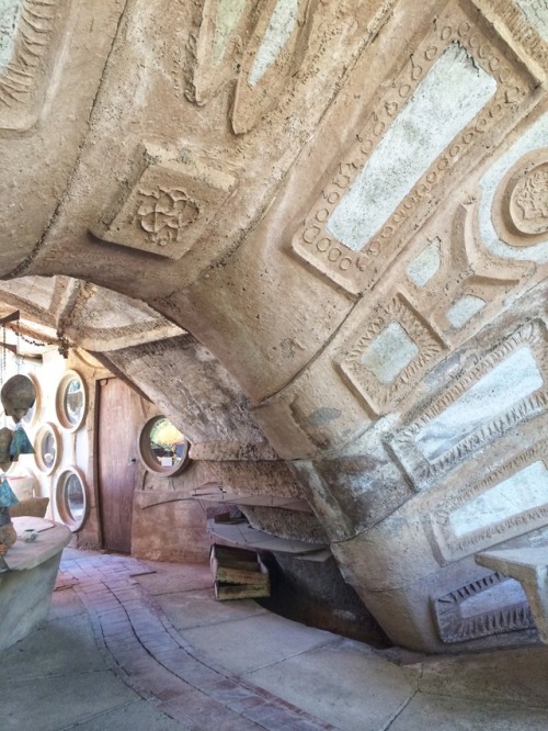 Cosanti, Scottsdale, Arizona, 2014.This rather odd room was designed by the architect Paolo Solari a