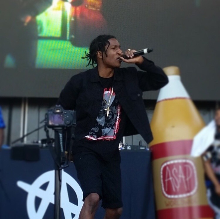 ohsodj:  A$AP Rocky performing at Roots Picnic in Philly