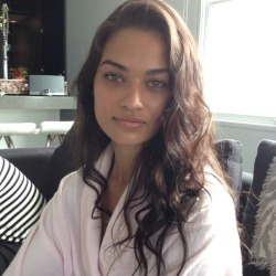 vicsecretmodels:Shanina Shaik