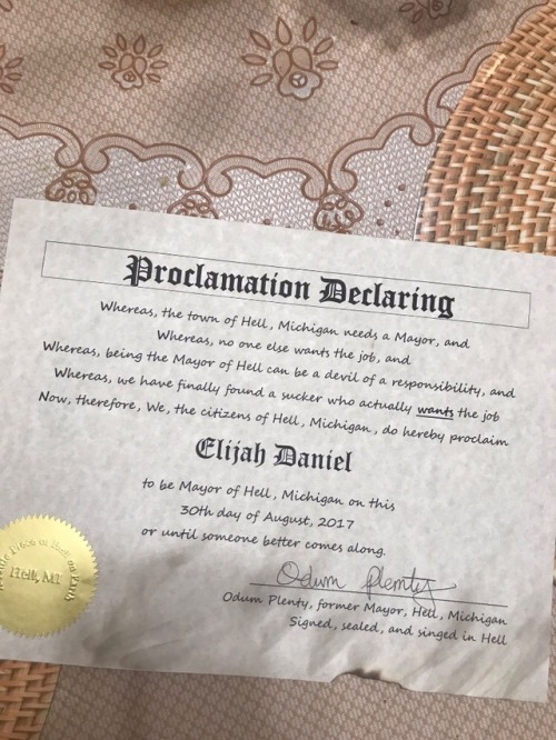 nasaqueer:Comedian and vlogger Elijah Daniel became mayor of Hell, Michigan, proceeded to ban all heterosexuals, and then was impeached. This singlehandedly saved 2017 @ruadhan1334 !!!