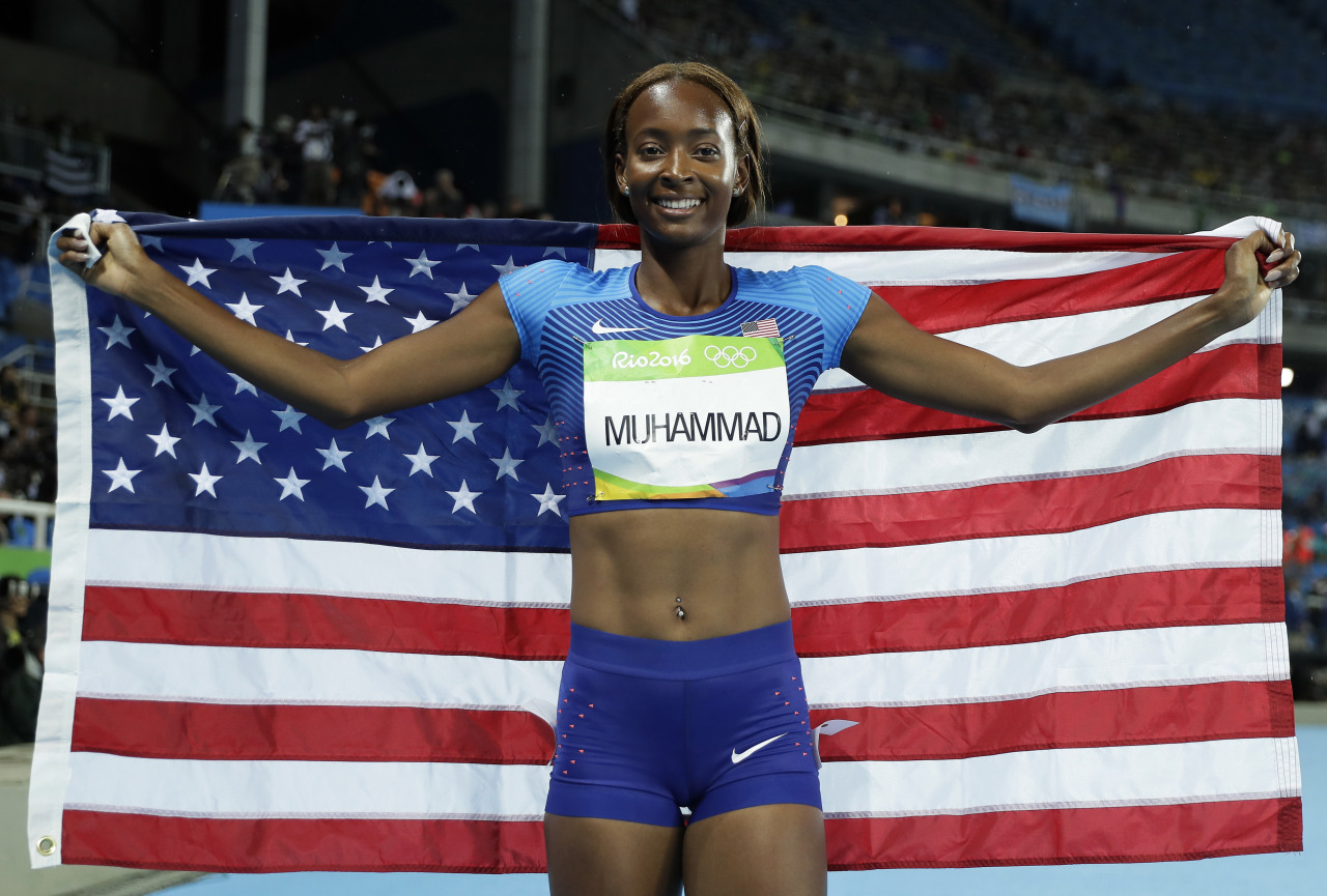the-movemnt:  Dalilah Muhammad becomes the first US woman to win gold in 400m hurdles.Dalilah