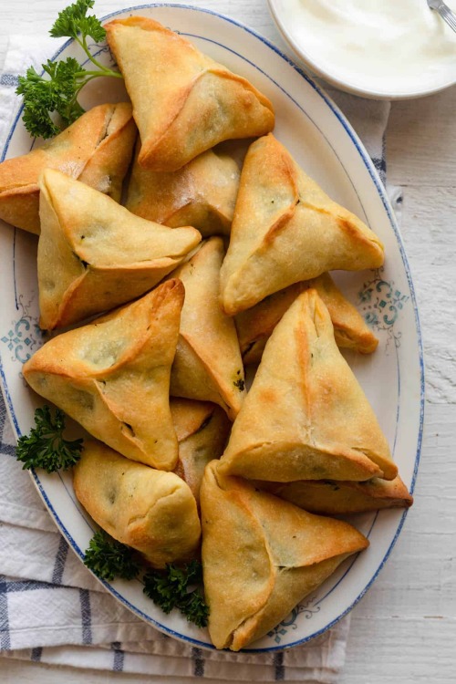 everythingwithwasabi:  Traditional Fatayer; Lebanese Spinach Pie