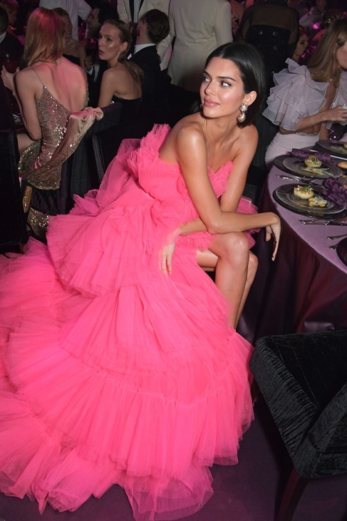 KENDALL & KYLIE