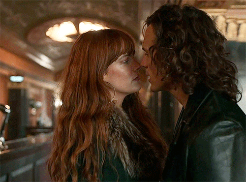 I Know What It Looks Like When Youre In Love With Someone.