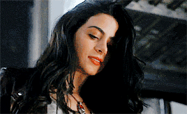 Make Me Choose Anonymous Asked: Isabelle Lightwood Or Clary Fray