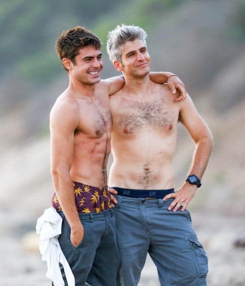 Zac is so hot!!  Saggin his jeans teasing all the boys.  