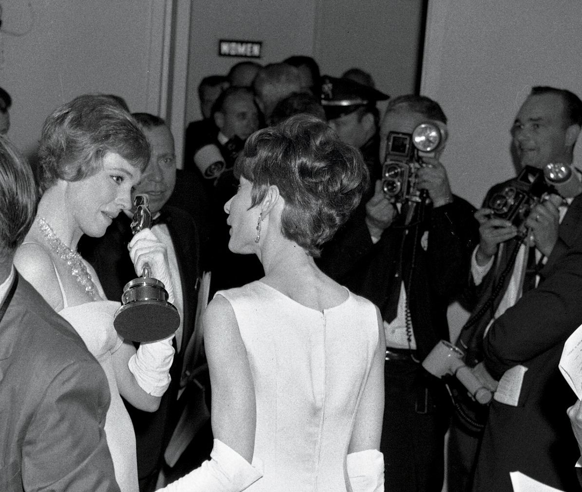 dame-julie:  Julie Andrews—an Oscar winner for Mary Poppins—and Audrey Hepburn