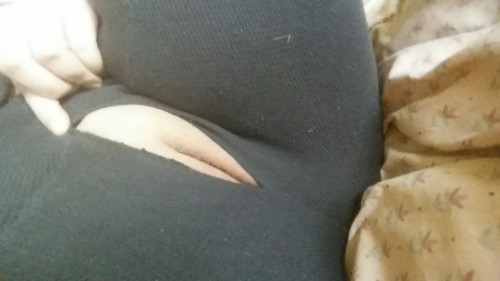 shyblondegirllll:  Oops my pants ripped