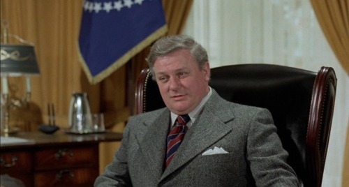 Twilight’s Last Gleaming (1977) - Charles Durning as Pres. David T. Stevens [photoset #4 of 6]