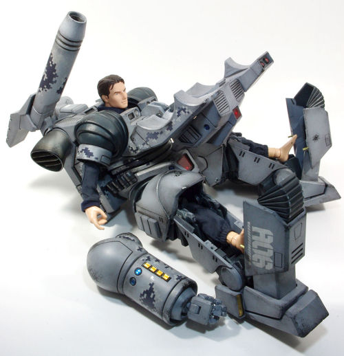 rocketumbl:  Liquid Stone 1/6 Powered Suit 