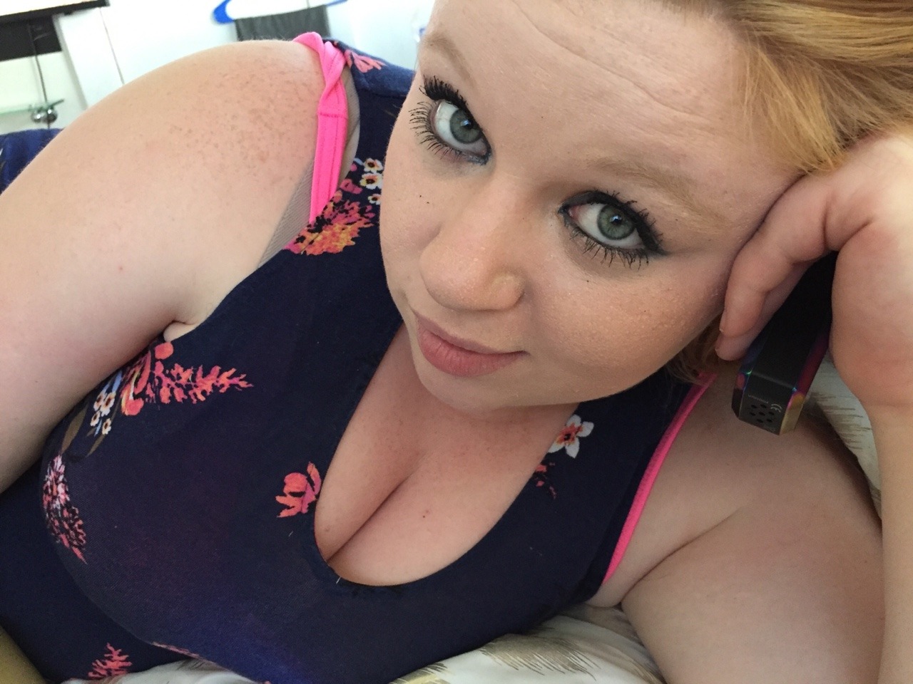 young-tiny-bbw:  Just laying around in my Sunday’s best.