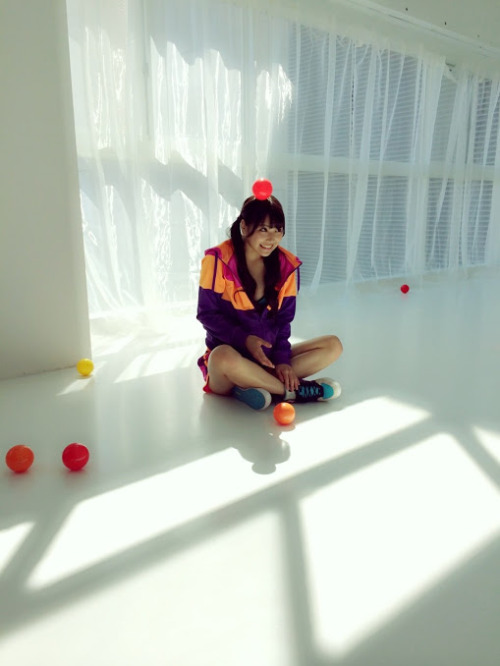 akibeya:  みなさん！！ 発売中〜の！！！ 『月刊エンタメ』さん！！！ みるみるして下さいましたか？？ 今回は、 あかみるでグラビアさんです！！ … 白間美瑠