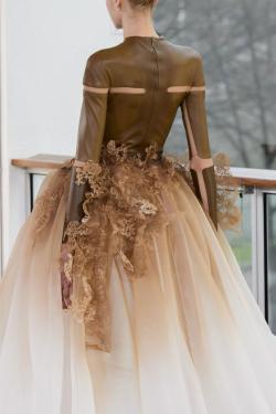 notordinaryfashion:Stephane Rolland Haute Couture Spring 2015