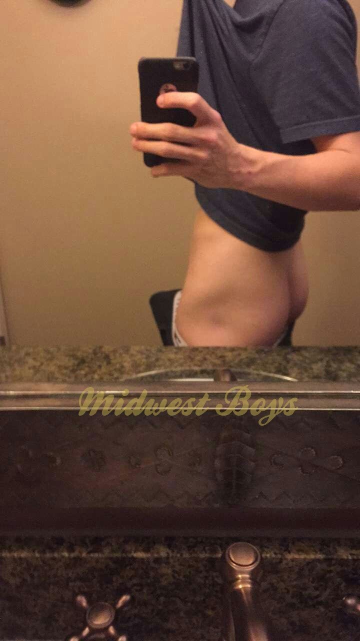 midwestboys:  Quick request: John!  Hmu for his full set! 