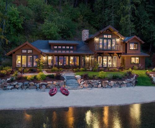 A home #Hendricks Architecture designed on Lake Pend Oreille in Sandpoint, Idaho.