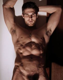 ultimate-men:  FOLLOW ULTIMATE MEN! http://ultimate-men.tumblr.com