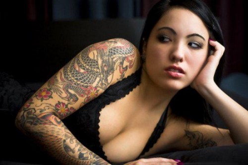 Hot girls with tattoos is something everyone can appreciate (27 Photos)