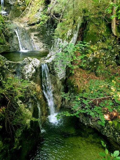 oneshotolive:  Little waterfalls kruen, bavaria,