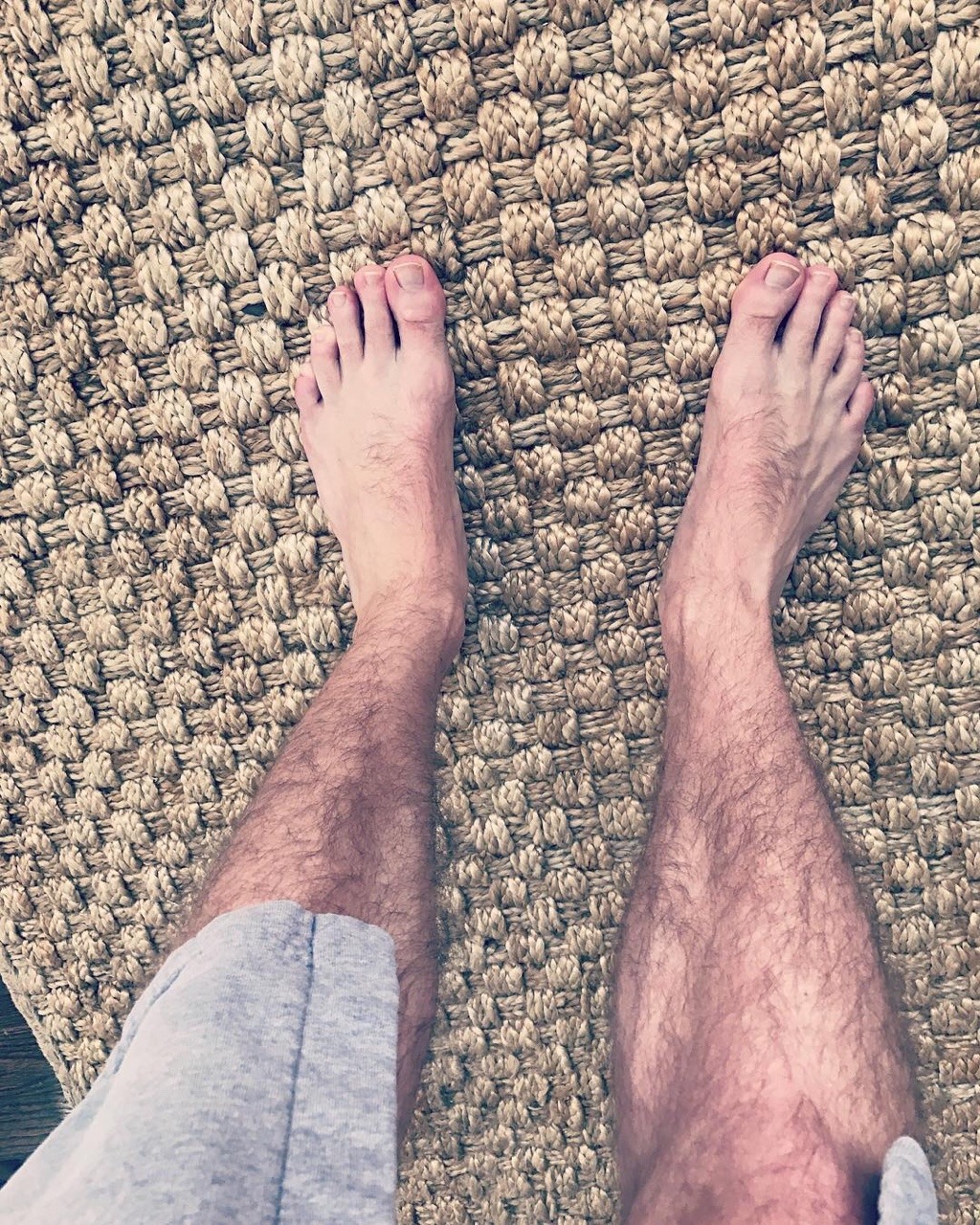 barefootnfamous:  Charlie Puth (thanks for submission)