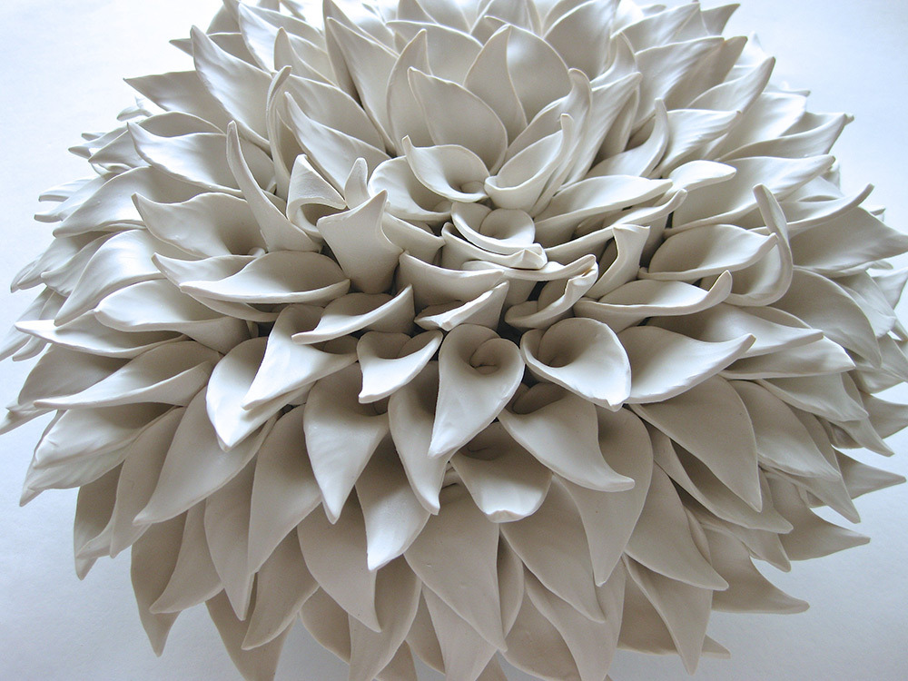 culturenlifestyle:Stunning Ceramic Bouquets Burst with Life by Angela Schwer  California-based