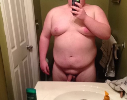 fatguy1985:  follower submission www.smallcockmuncher.tumblr.com