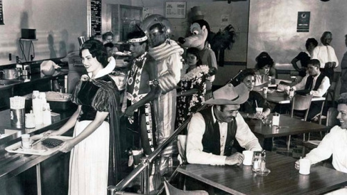 weirdvintage: Disneyland cafeteria in July 1961 (via io9)