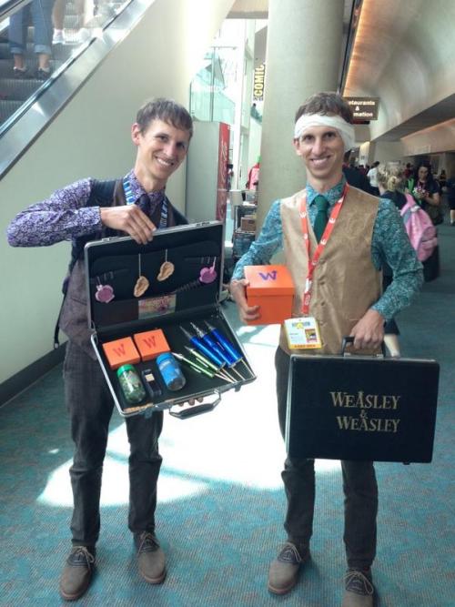 simplypotterheads:  I need to see no more cosplays for the rest of my life, this one takes the proverbial cake. 