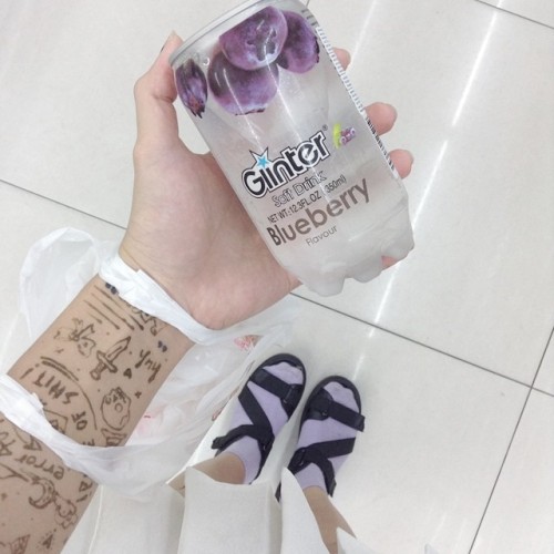 plaaastic:even my drinks have to match
