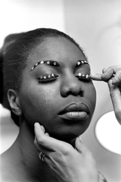 the60sbazaar:  Nina Simone has her stage makeup applied 