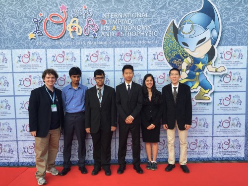 spacelover17:This is a picture of the 2015 US team that competed in the International Olympiad of 
