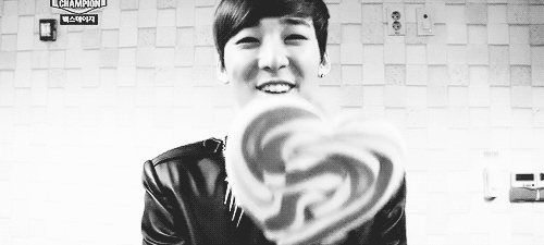 sunieekiss-deactivated20140313:  chu~ 