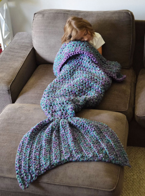 Crocheted Mermaid Tail Blankets - Tığ İşi Deniz Kızı Kuyruk Battaniyeleri By Melanie Campbell