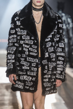 monsieurcouture:  Moschino F/W 2018 Menswear Milan Fashion Week