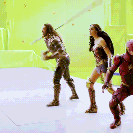 scarecrow-hero:dianoprince:Behind the scenes of Justice League (2017)They better keep this in the mo