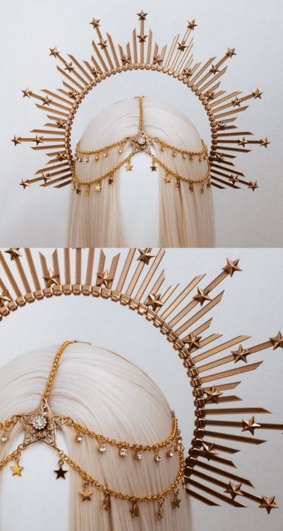 sosuperawesome: Carbickova Crowns on Etsy