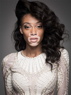 hellyeahchantellewinnie:  chantelle winnie by lance gross 