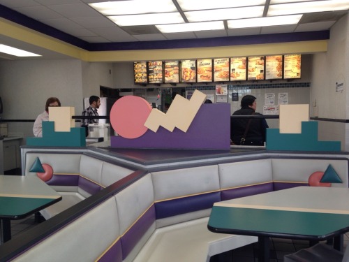 whitegirlsaintshit: biohazerd:Never let this 90’s aesthetic taco bell die they ain’t got no funds to