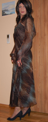 stephansworld:  Proud lady. Love the dress