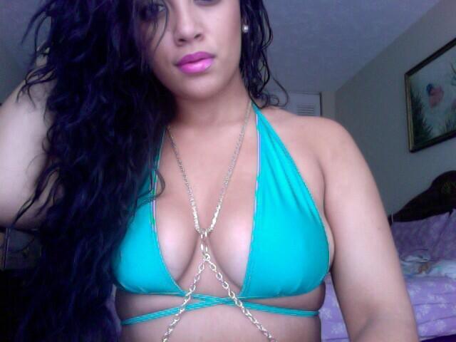 hardtoearn:  Elisa Rosa  @yoellezz