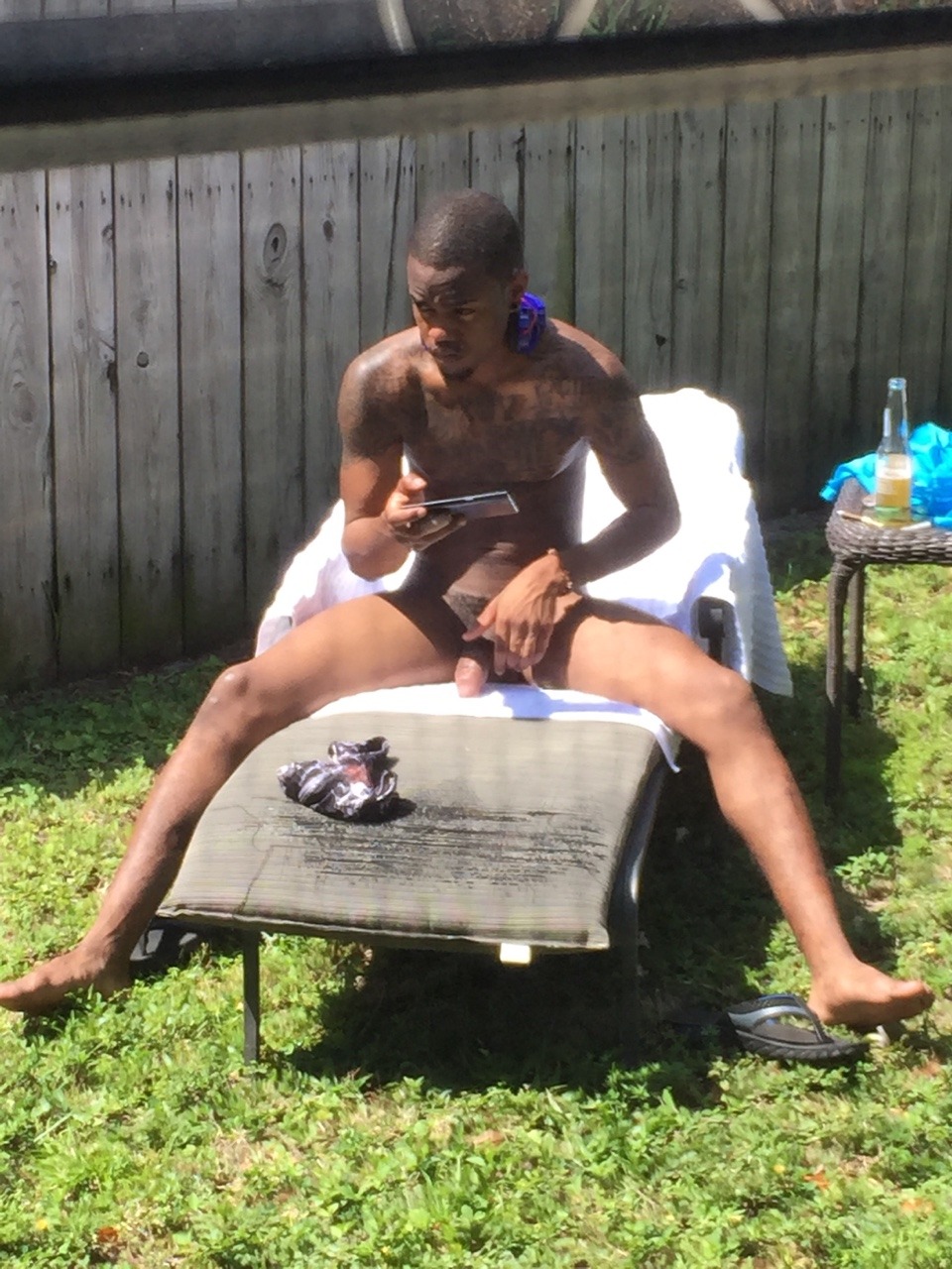 nudeselfshots-blackmen:  Please follow:http://nudeselfshots-blackmen.tumblr.com/