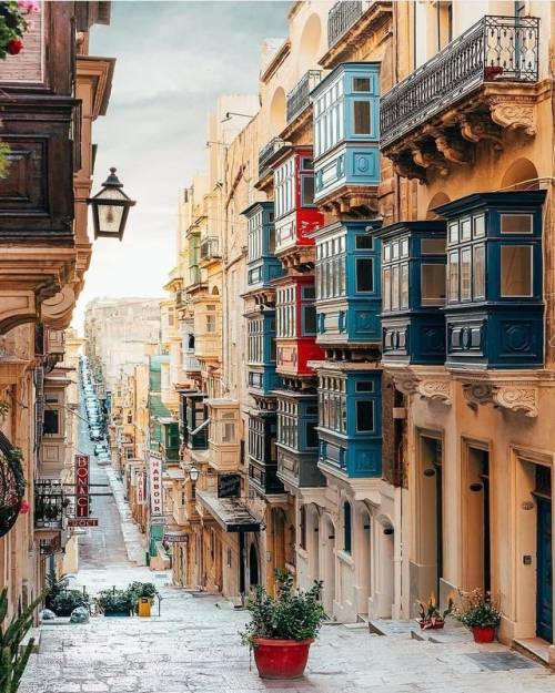 newmosbiusdesigns: Valletta, Malta 