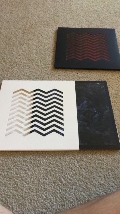 Porn Pics Unboxing the Twin Peaks Soundtrack!