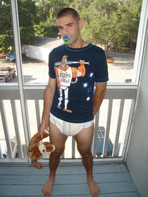 littlebabydee:  Yesterday was payday, so Daddy an’ I went clothes shopping~ Do you like my new shirts? =3 