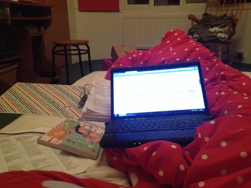 famemfos:  this is what I’ve done all day… 