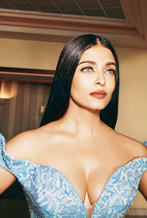 aishwaryadaily: UNSEEN: Aishwarya Rai behind the scenes at the 2017 Cannes Film Festival